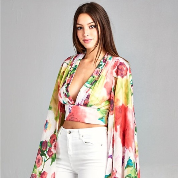 Floral Crop Top - Picture 2 of 3